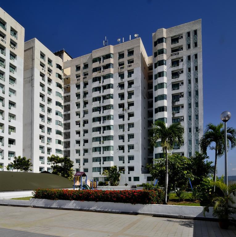 Likas Square Apartment Hotel Kota Kinabalu Kültér fotó