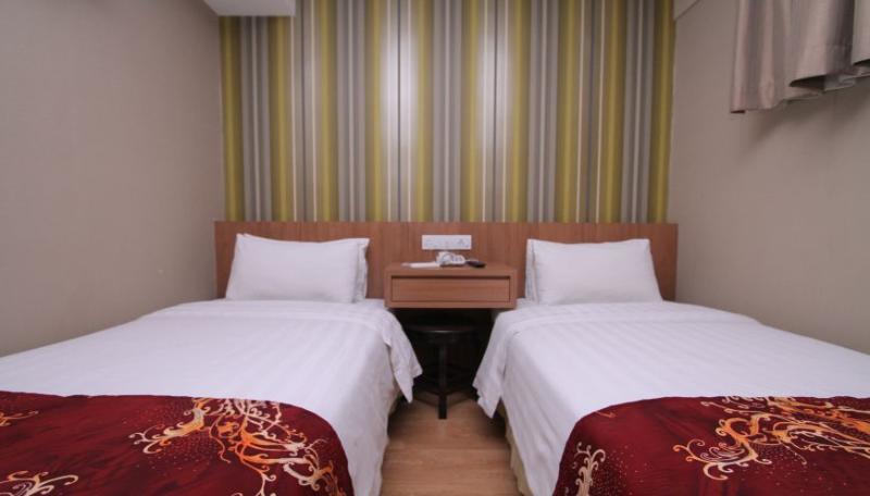 Likas Square Apartment Hotel Kota Kinabalu Kültér fotó