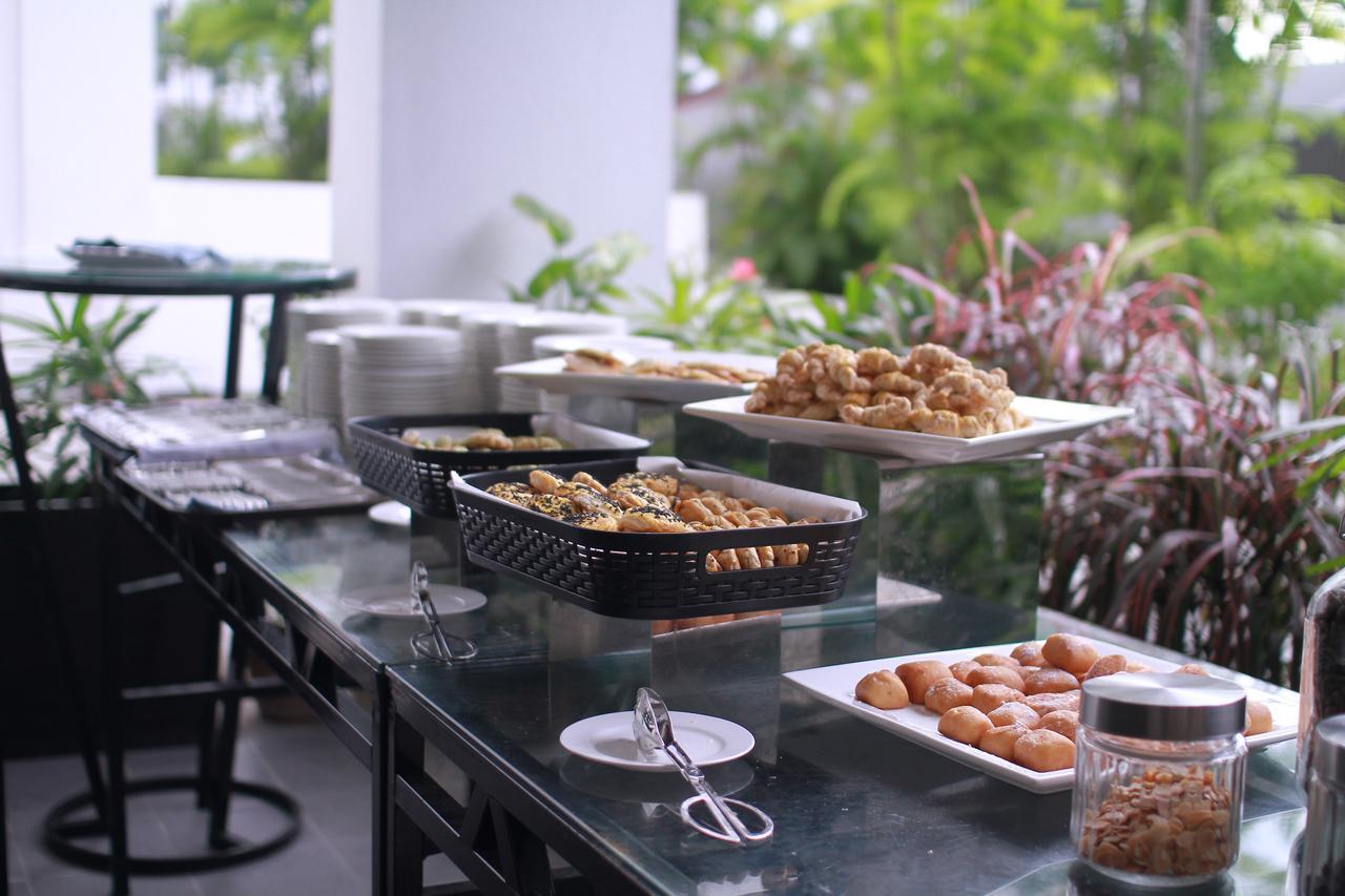 Likas Square Apartment Hotel Kota Kinabalu Kültér fotó
