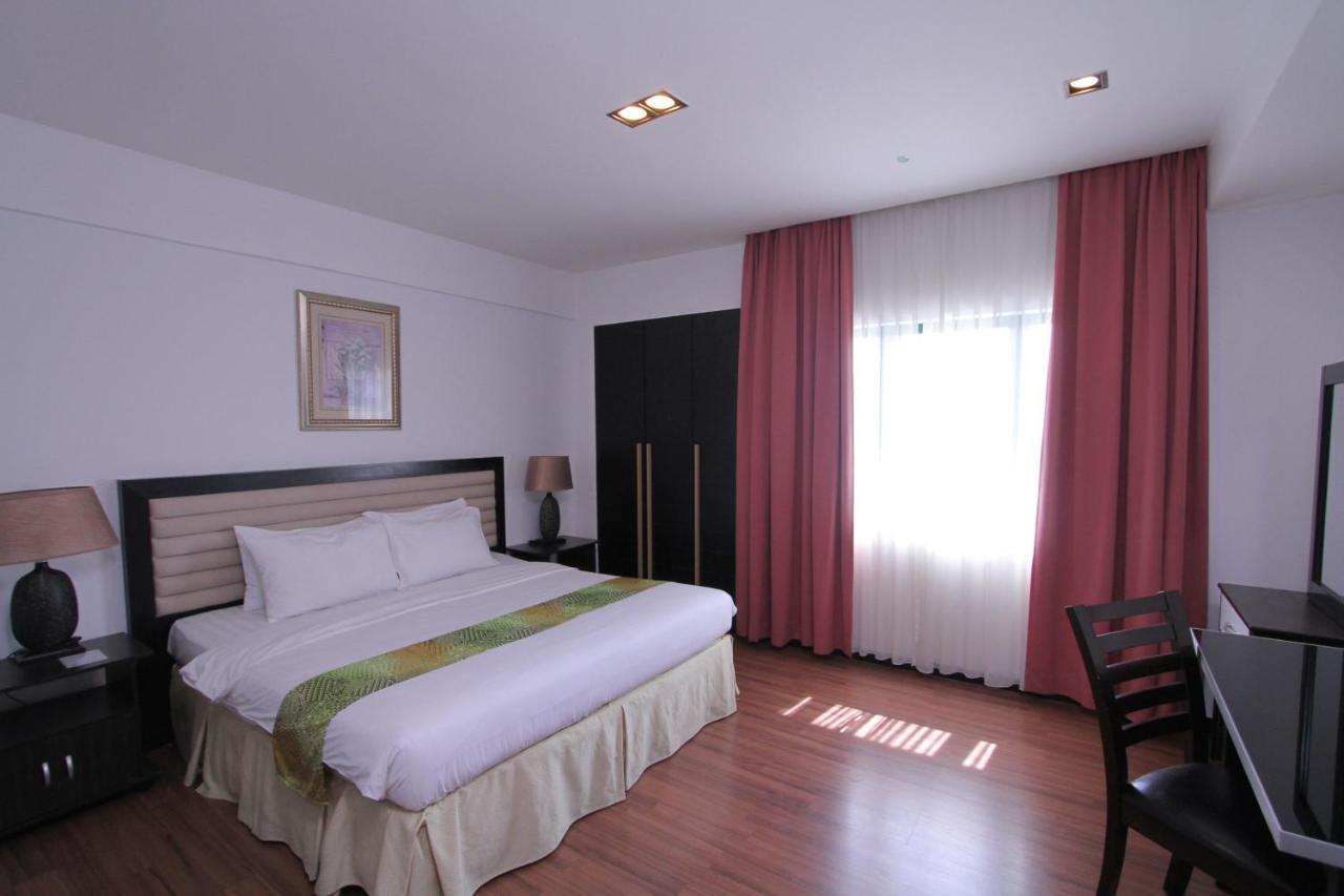 Likas Square Apartment Hotel Kota Kinabalu Kültér fotó