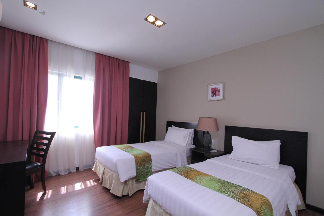 Likas Square Apartment Hotel Kota Kinabalu Kültér fotó