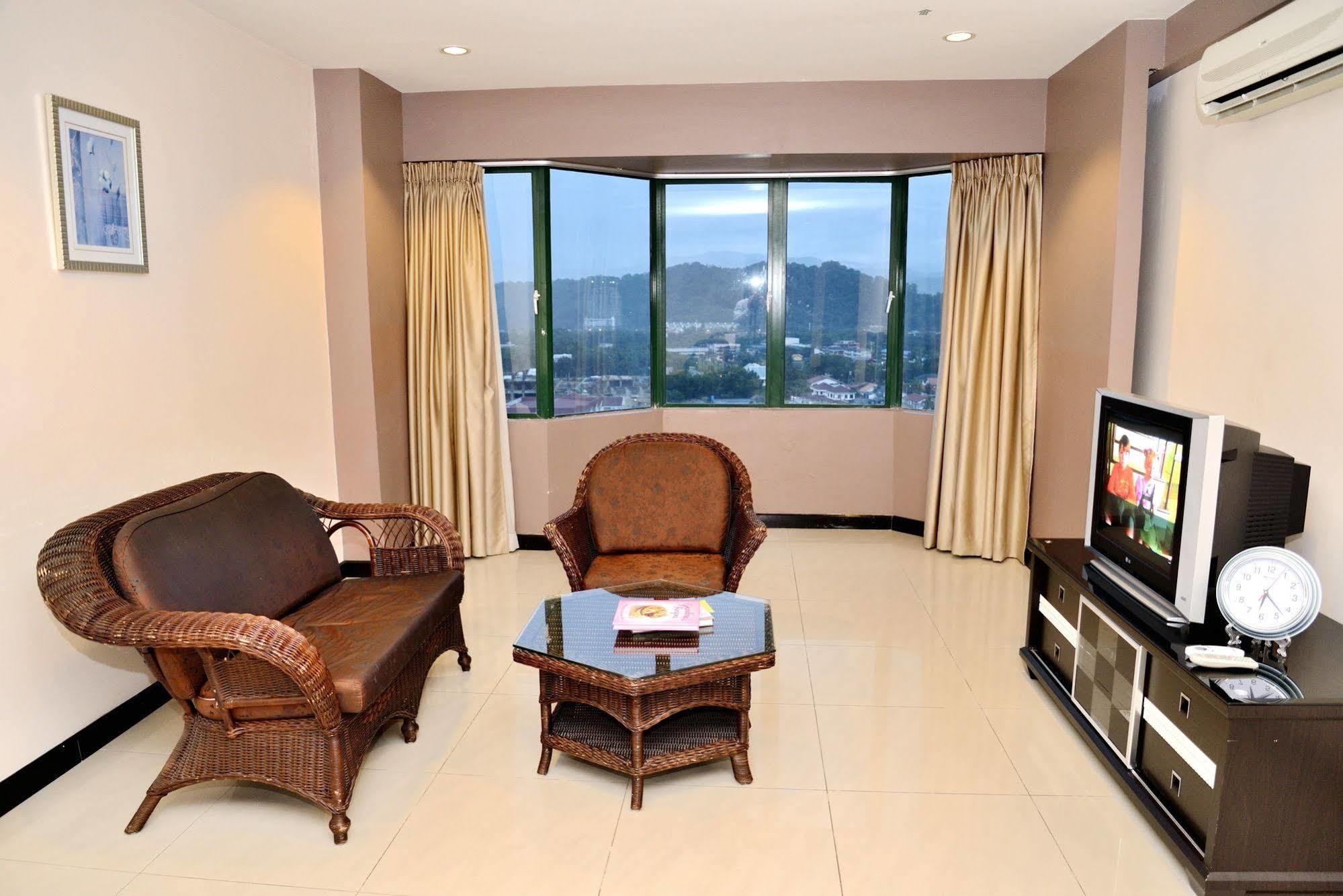 Likas Square Apartment Hotel Kota Kinabalu Kültér fotó