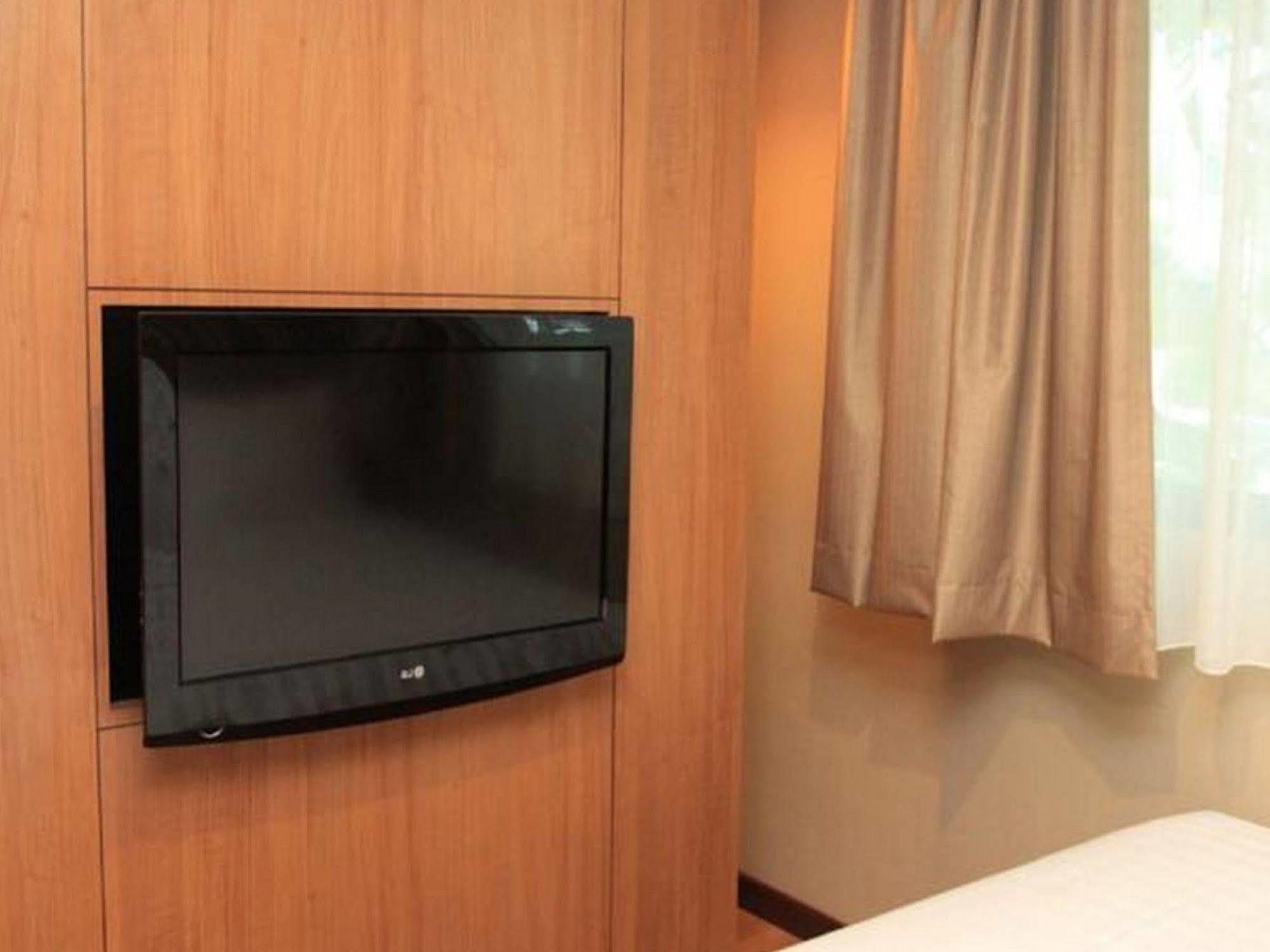 Likas Square Apartment Hotel Kota Kinabalu Kültér fotó