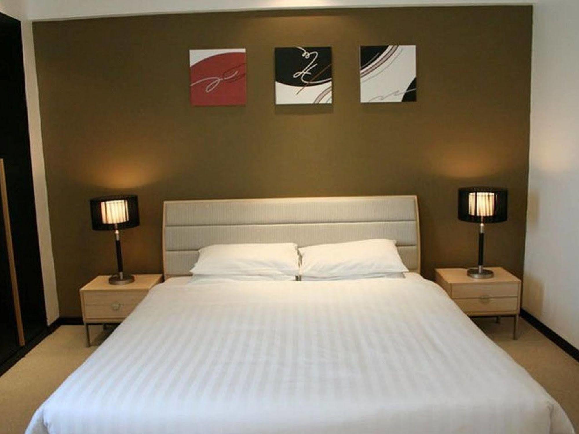 Likas Square Apartment Hotel Kota Kinabalu Kültér fotó