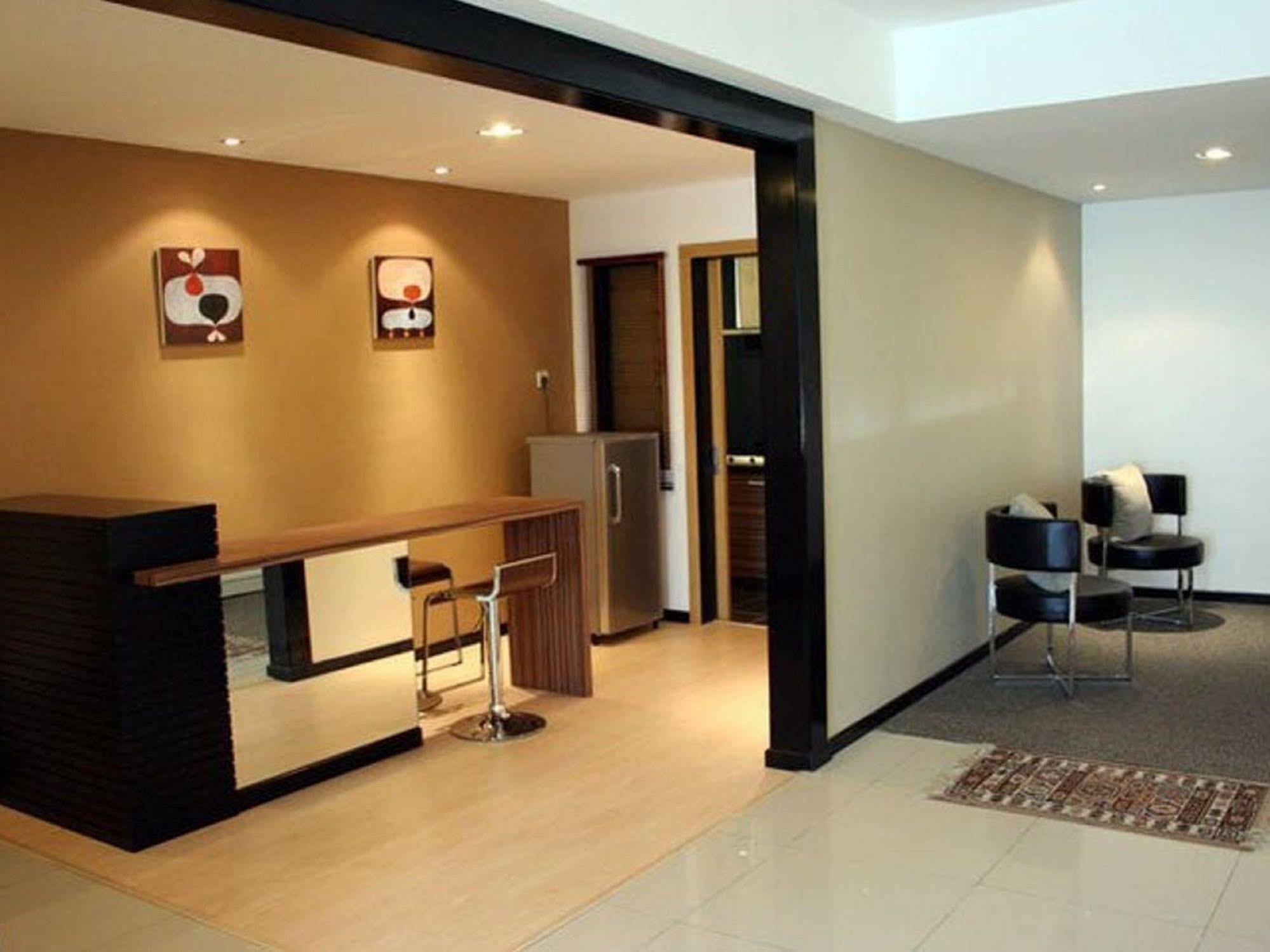 Likas Square Apartment Hotel Kota Kinabalu Kültér fotó